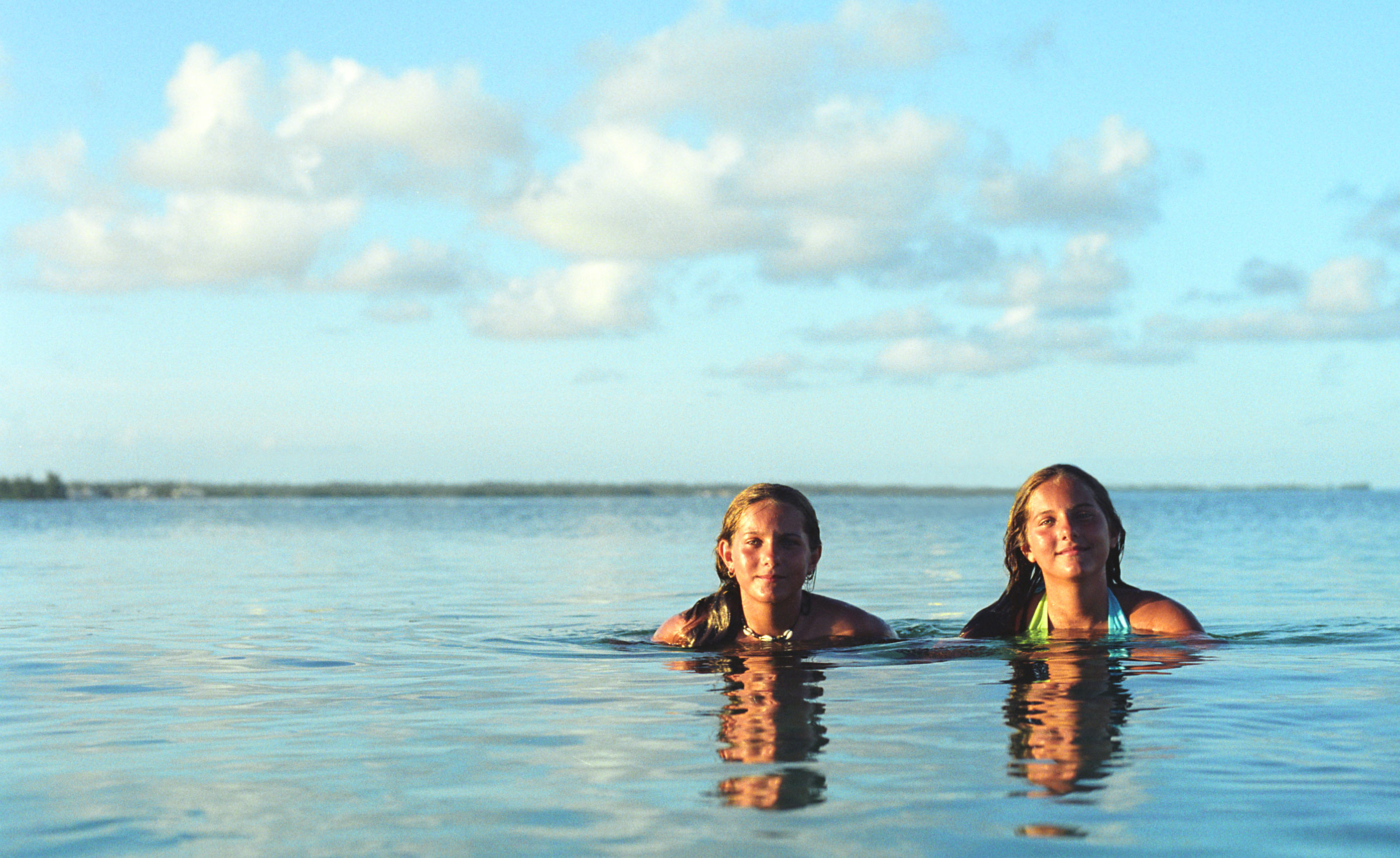 Girls in Ocean Twins